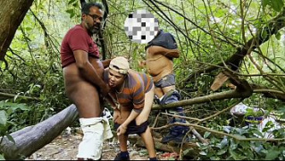[Meio Do Mato, Mato, Esses Boys Se] Esses Boys Se Pegaram E Fizeram A Festa No Pau Do Mato