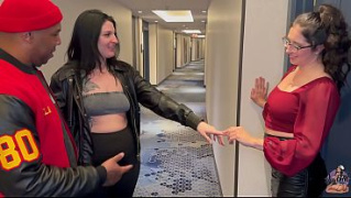 [PAWG, Jessb And, Jealous Girlfriend] Jealous Girlfriend Marie Fox Seduces Jessb And Jay Blak